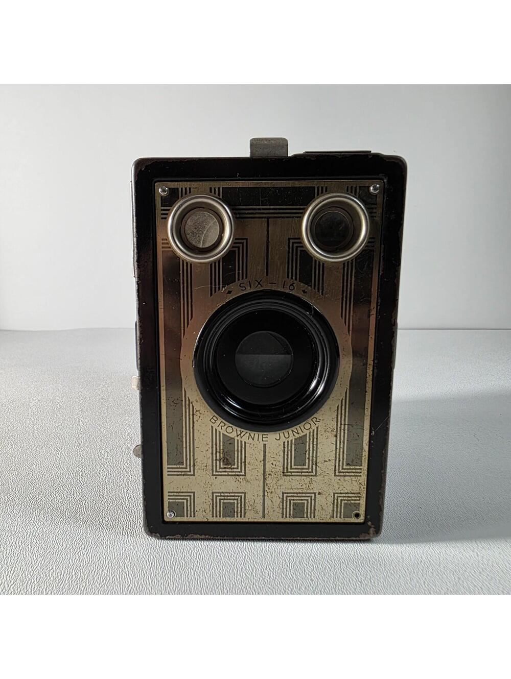 Vintage Kodak Brownie Junior Six-16 Film Camera Art Deco Face Untested